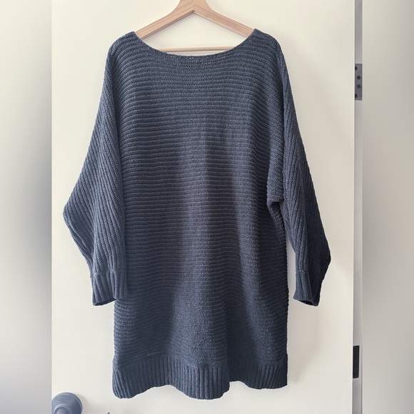 American Eagle Oversized Knit Sweater - Picture 2 of 7